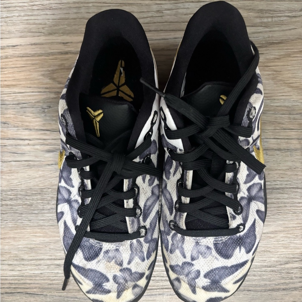 Kids Kobe 5 black basketball shoes
